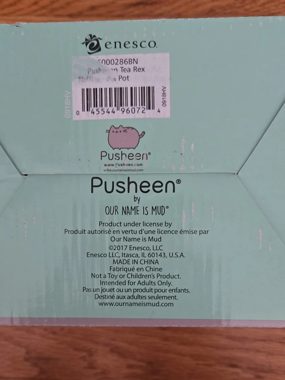 NWT-- Pusheen Ceramic Teapot